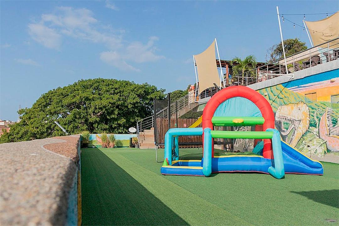 Hotel Altomar Catia La Mar Exterior foto